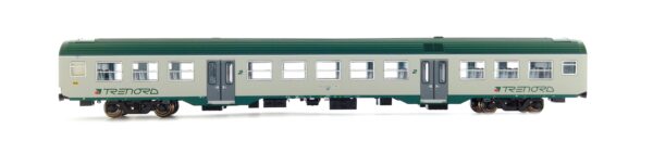 Carrozza MDVC in livrea TRENORD con battiporta grigio - di 2' classe