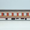 Carrozza MDVE in livrea d'origine grigio/rosso con logo inclinato - di 1' classe (nuova numerazione)