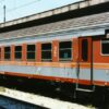 Carrozza MDVE in livrea d'origine grigio/rosso con logo XMPR - di 2' classe (nuova numerazione) - immagine 5