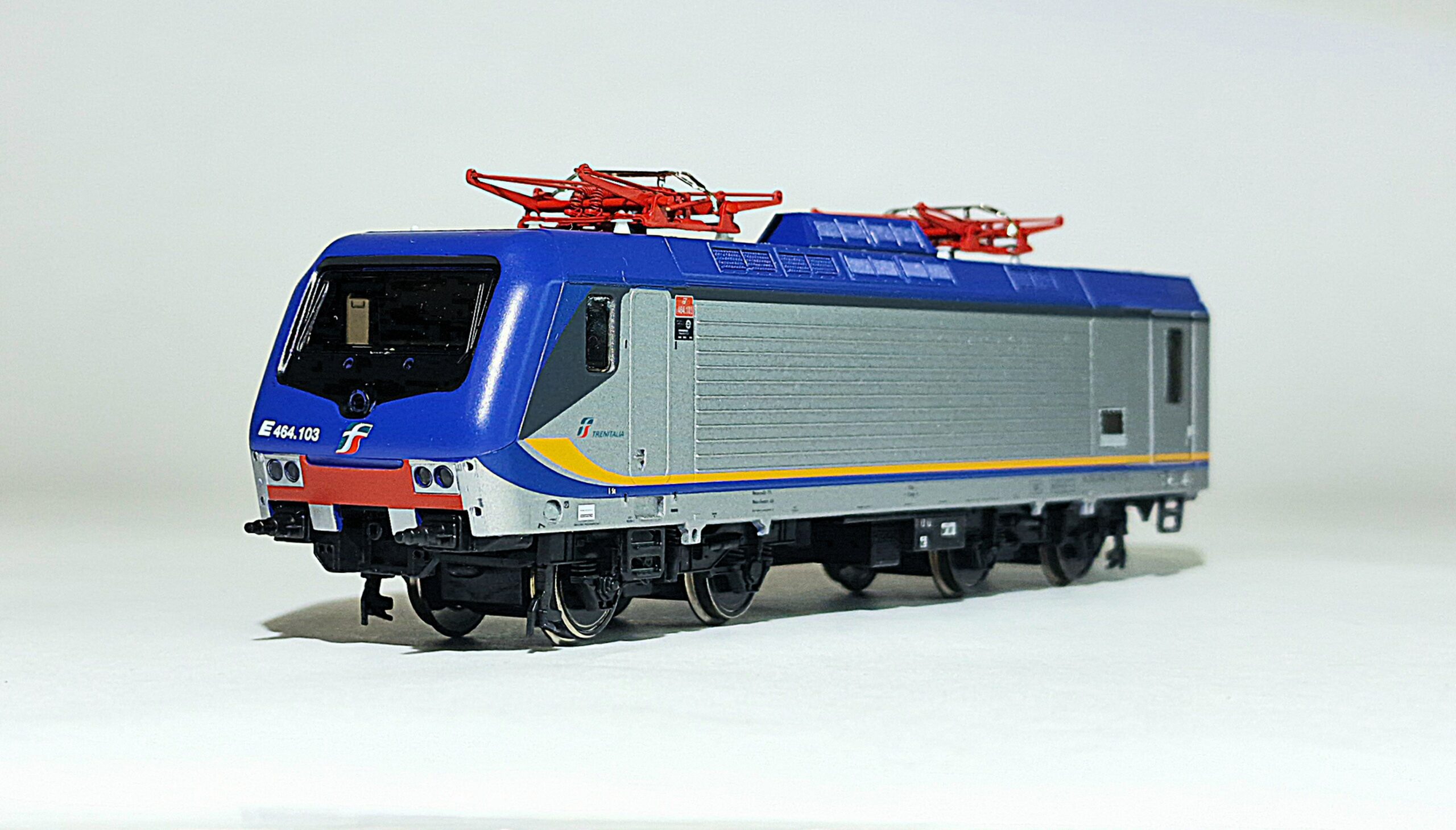 REGIONALE Locomotiva E.464.103 con sound DCC