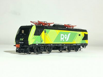 REBEL REVOLUTION Locomotiva E.464.585 con sound DCC