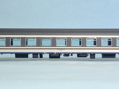 Carrozza MDVE in livrea DTR tabelle gialle- di 2' classe