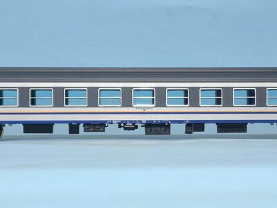 Carrozza MDVE in livrea DTR tabelle gialle- di 2' classe